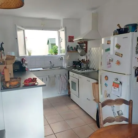 Maison De Village A Louer * Taulignan