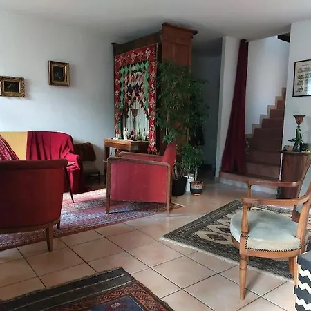 Maison De Village A Louer Taulignan
